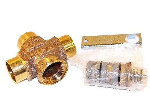 SK0279500-US20260702-105043-0 AO Smith VCZMS6100 1" Sweat Three Way MixingDiverting Zone Valve Bod - Image 1