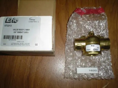 SK0281181-US20260702-105043-0 Schneider Electric VT2313 2-Position Valve Body 3.5 Cv 3/4 Inch Sweat - Image 1