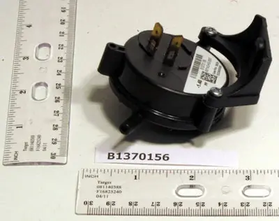 SK0327230-US20260702-105043-0 Goodman B1370156 Pressure Switch 1.40Wc SPST - Image 1